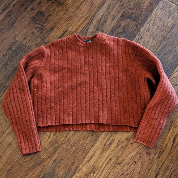3 for$30 Gap- Cropped lambswool Sweater - Picture 1 of 5